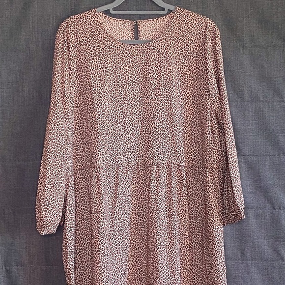 Leopard print, baby doll , long sleeve mini dress - Picture 3 of 3